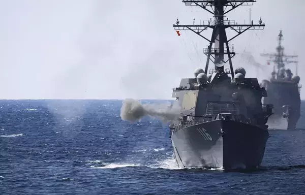 The Arleigh Burke-class guided-missile destroyer USS Thomas Hudner (DDG-116) fires its Mark 45, 5-inch .54-calibre gun during an integrated live-fire event March 30 in the Atlantic Ocean. [US Navy]