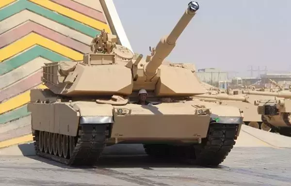 يضم الجيش المصري قيد الخدمة أكبر أسطول من الدبابات القتالية الأميركية من طراز إم1إيه1 أبرامز. [وزارة الإنتاج الحربي]