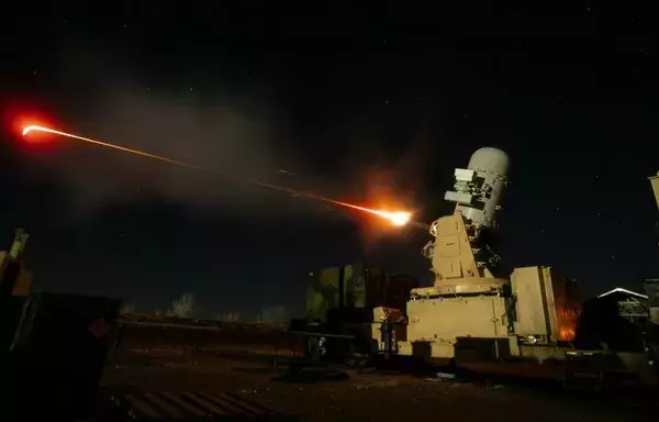 نظام سي-رام يضرب هدفا جويا في فورت كامبلفي ولاية كنتاكي في آذار/مارس 2019. [الجيش الأميركي]