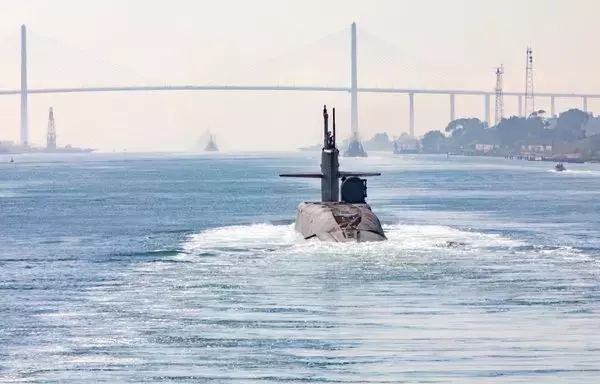 An Ohio-class submarine transits the Suez Canal on November 5. [US Navy]
