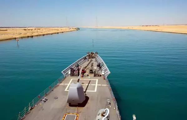 USS Philippine Sea transiting the Suez Canal in 2021. [US Navy]