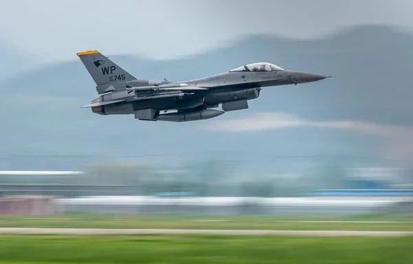 A US Air Force F-16 Fighting Falcon takes off during exercise Beverly Pack 24-1 at Gwangju Air Base, South Korea, May 7. [US Air Force]