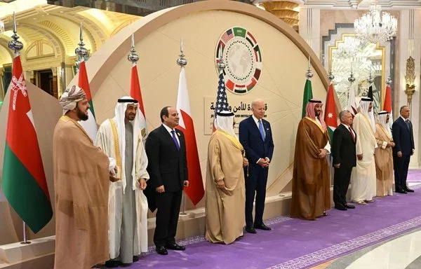 US President Joe Biden poses for a group photo with Arab leaders during the Jeddah Security and Development Summit at a hotel in Saudi Arabia's Red Sea coastal city of Jeddah on July 16, 2022. [Mandel Ngan/POOL/AFP]