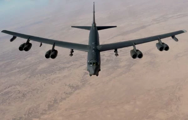 A US Air Force B-52H Stratofortress conducts a combat air patrol in support of Operation Inherent Resolve over the US Central Command area of responsibility December 15. [US Air Force]